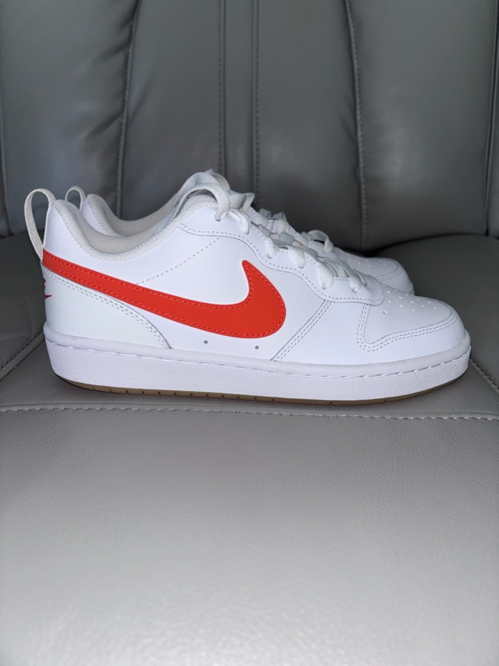 Nike Court Borough  Low 2 (GS) WHITE/ORANGE Size 4.5Y NIB